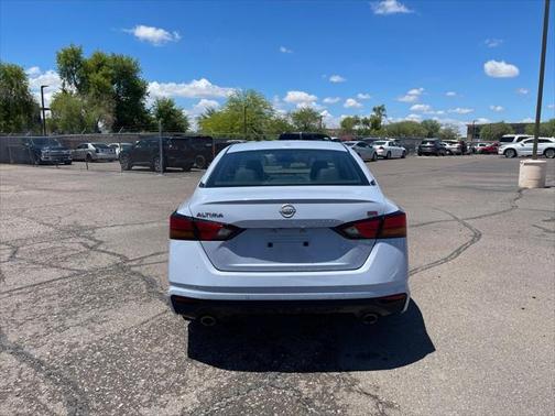 2023 Nissan Altima SR FWD