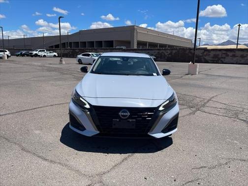 2023 Nissan Altima SR FWD
