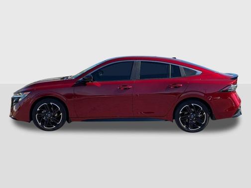 Scarlet Ember Tintcoat 2026 Nissan Sentra SR