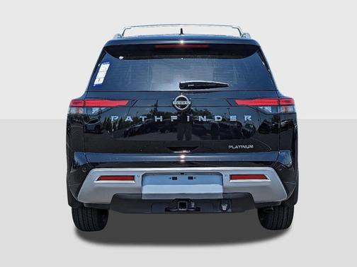 2025 Nissan Pathfinder Platinum FWD