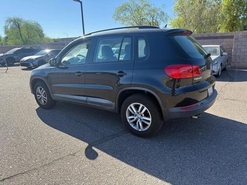 2016 Volkswagen Tiguan S