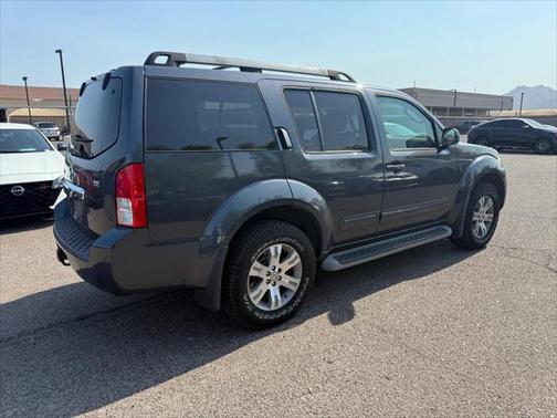 2010 Nissan Pathfinder SE