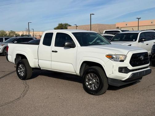 2016 Toyota Tacoma SR