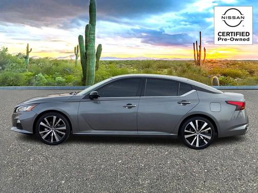 2021 Nissan Altima SR FWD