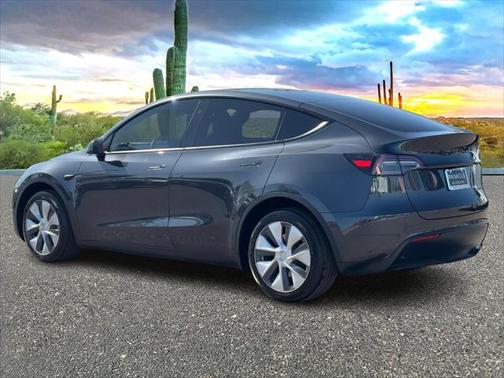 2024 Tesla Model Y Long Range Dual Motor All-Wheel Drive