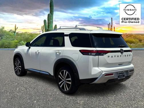 2023 Nissan Pathfinder Platinum FWD