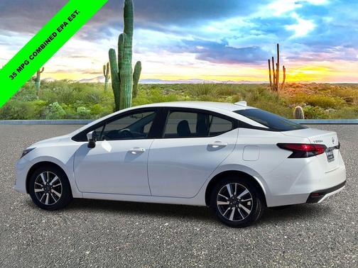 Aspen White Tricoat 2025 Nissan Versa 1.6 SV