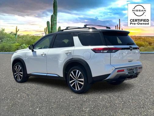 2024 Nissan Pathfinder Platinum FWD
