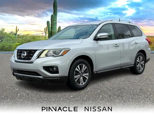 2017 Nissan Pathfinder SV