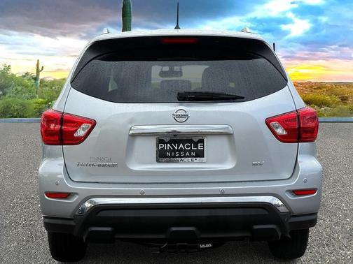 2017 Nissan Pathfinder SV