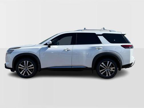 2025 Nissan Pathfinder Platinum FWD