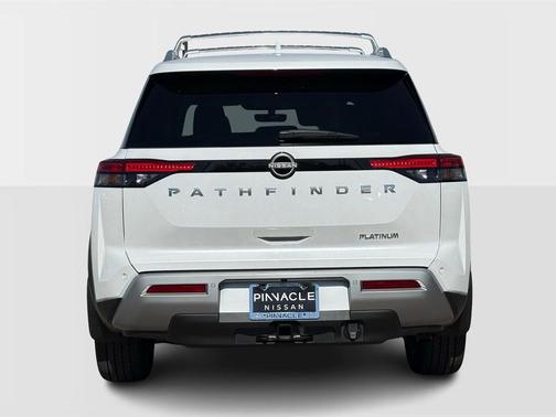 2025 Nissan Pathfinder Platinum FWD