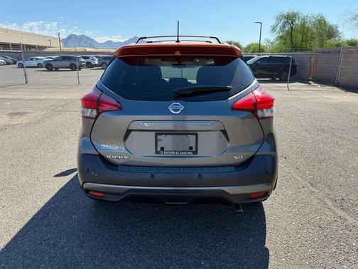 2020 Nissan Kicks SR
