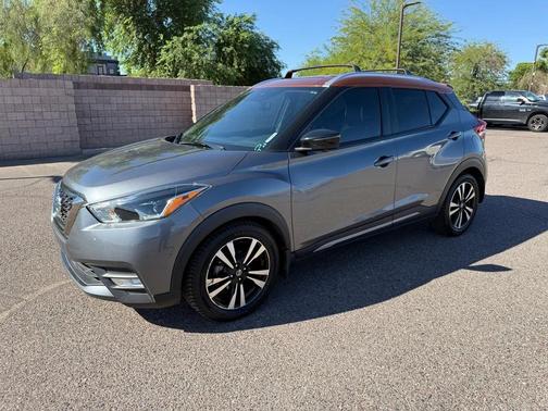 2020 Nissan Kicks SR