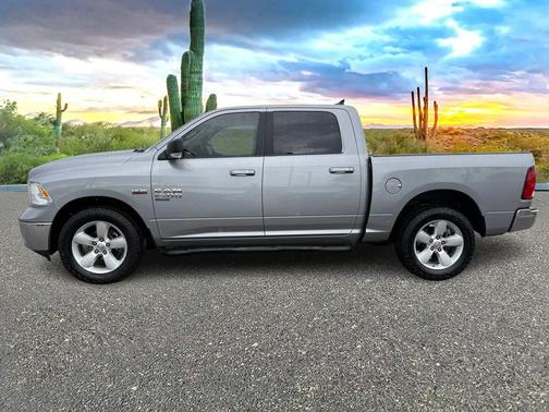 2019 RAM 1500 SLT