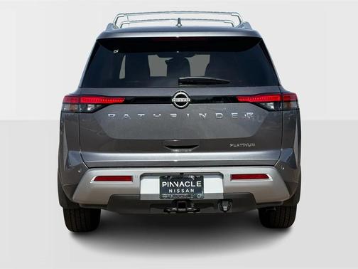 2025 Nissan Pathfinder Platinum FWD