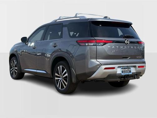 2025 Nissan Pathfinder Platinum FWD