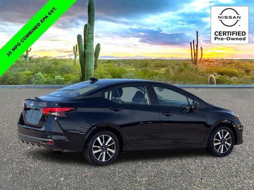 Super Black 2025 Nissan Versa 1.6 SV