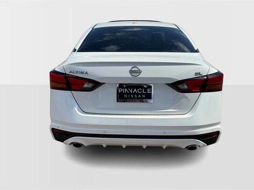 2025 Nissan Altima SL FWD