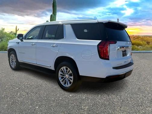 2023 GMC Yukon SLT