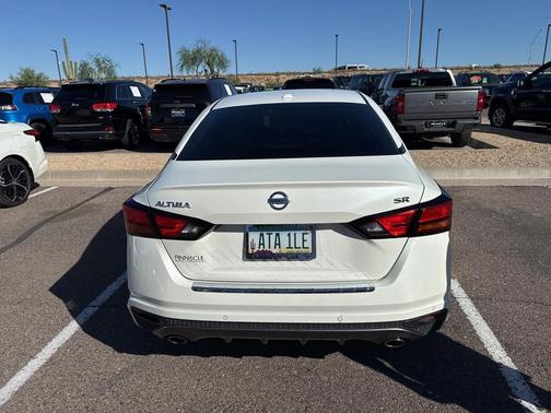 2021 Nissan Altima SR FWD