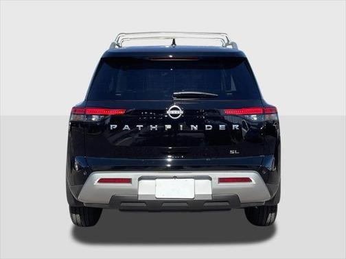 2025 Nissan Pathfinder SL FWD