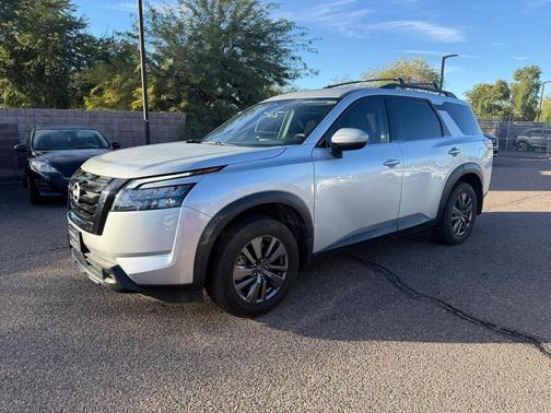 2024 Nissan Pathfinder SV FWD