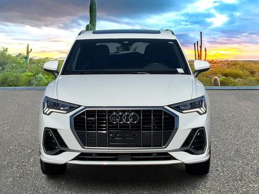 2024 Audi Q3 Premium 45 TFSI S line quattro Tiptronic