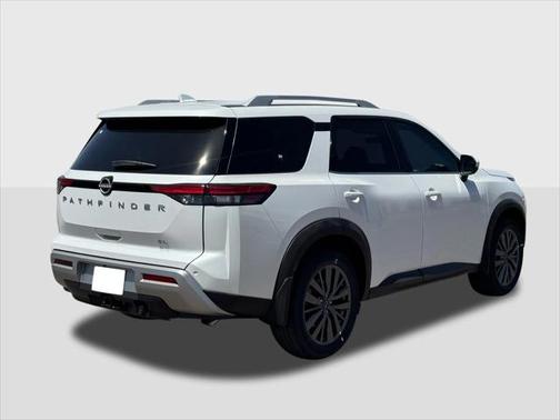 2025 Nissan Pathfinder SL FWD