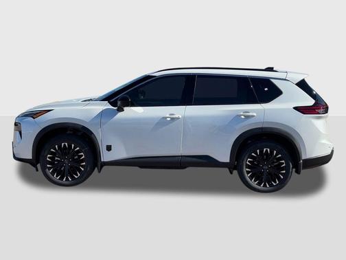 Everest White Pearl Tricoat 2026 Nissan Rogue Dark Armor