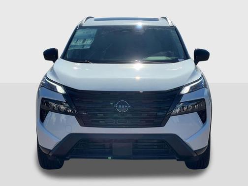 Everest White Pearl Tricoat 2026 Nissan Rogue Dark Armor