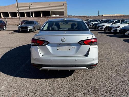 2023 Nissan Versa 1.6 SV