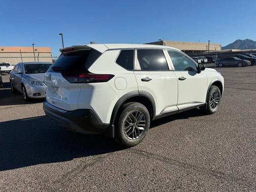 2022 Nissan Rogue S