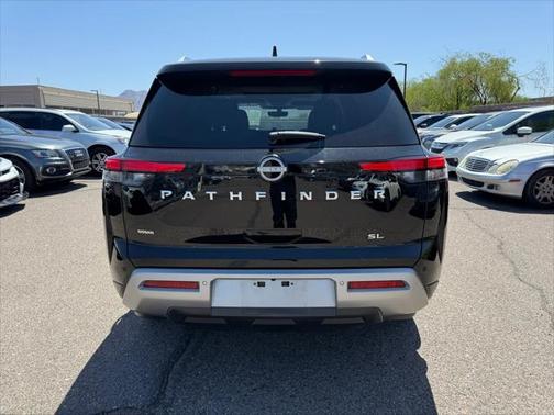 2023 Nissan Pathfinder SL FWD