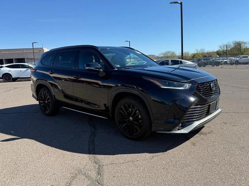 2024 Toyota Highlander XSE