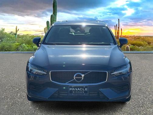 2020 Volvo S60 T6 Momentum