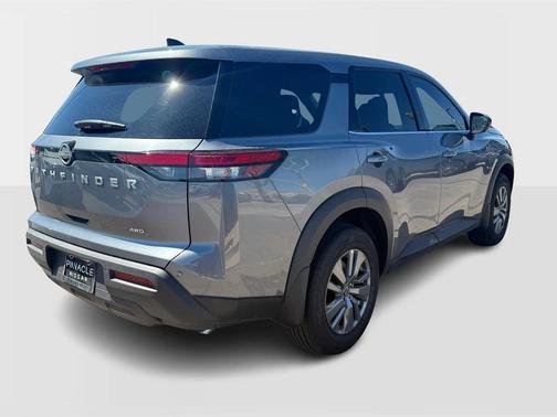 2025 Nissan Pathfinder S 4WD
