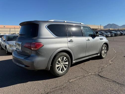 2017 INFINITI QX80 Base