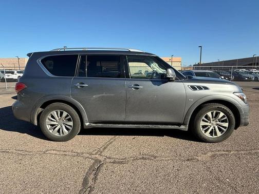 2017 INFINITI QX80 Base