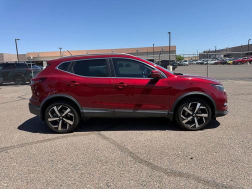 Scarlet Ember Tintcoat 2021 Nissan Rogue Sport SL