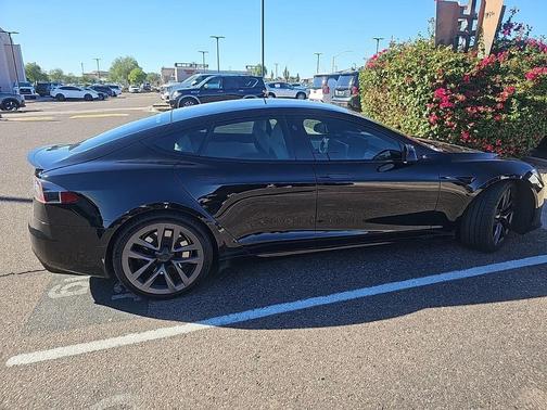 2021 Tesla Model S Plaid