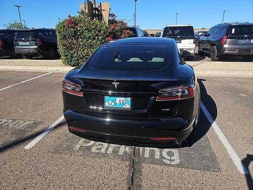 2021 Tesla Model S Plaid
