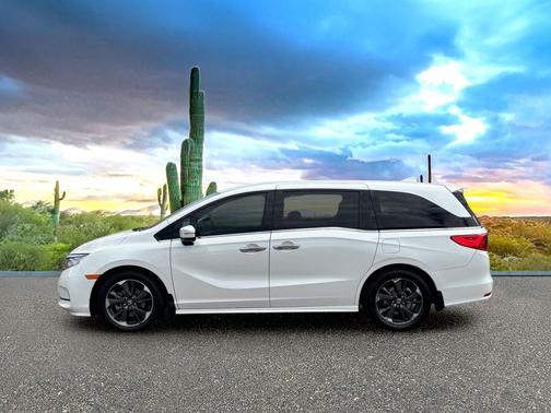 Platinum White Pearl 2023 Honda Odyssey Elite