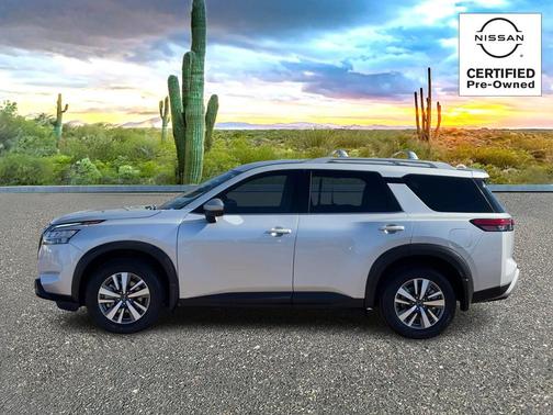 2024 Nissan Pathfinder SL FWD