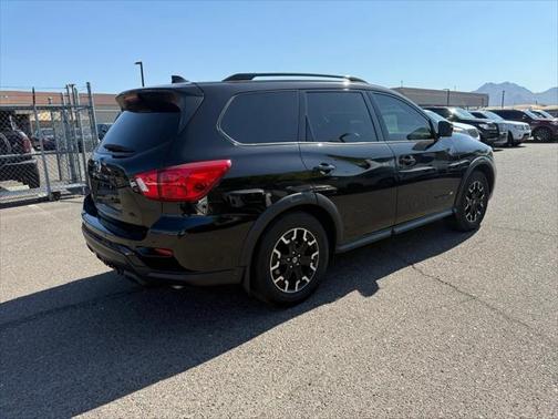 2020 Nissan Pathfinder SL 2WD