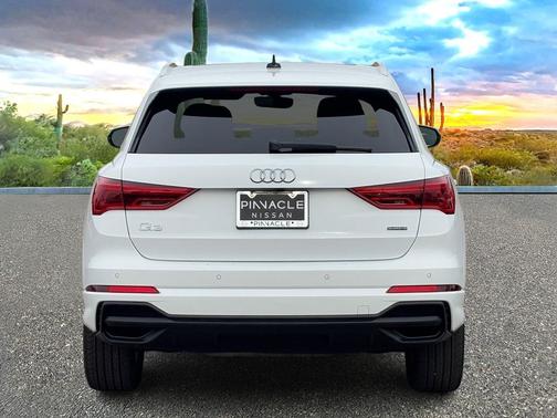 2024 Audi Q3 Premium 45 TFSI S line quattro Tiptronic