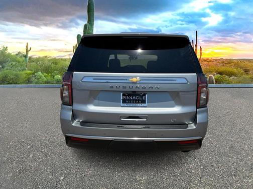 2024 Chevrolet Suburban LT