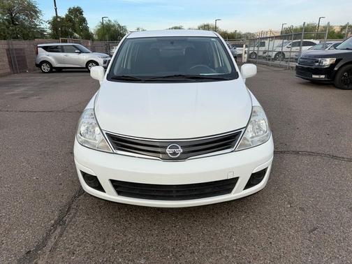 2011 Nissan Versa 1.8 S