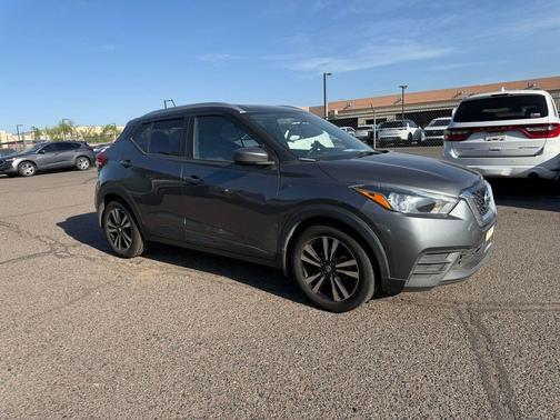 Gun Metallic 2019 Nissan Kicks SV