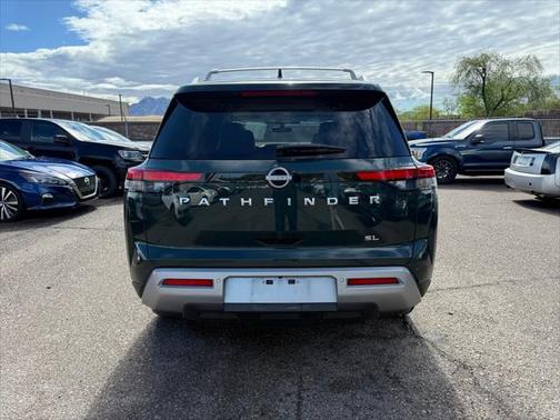 2023 Nissan Pathfinder SL FWD